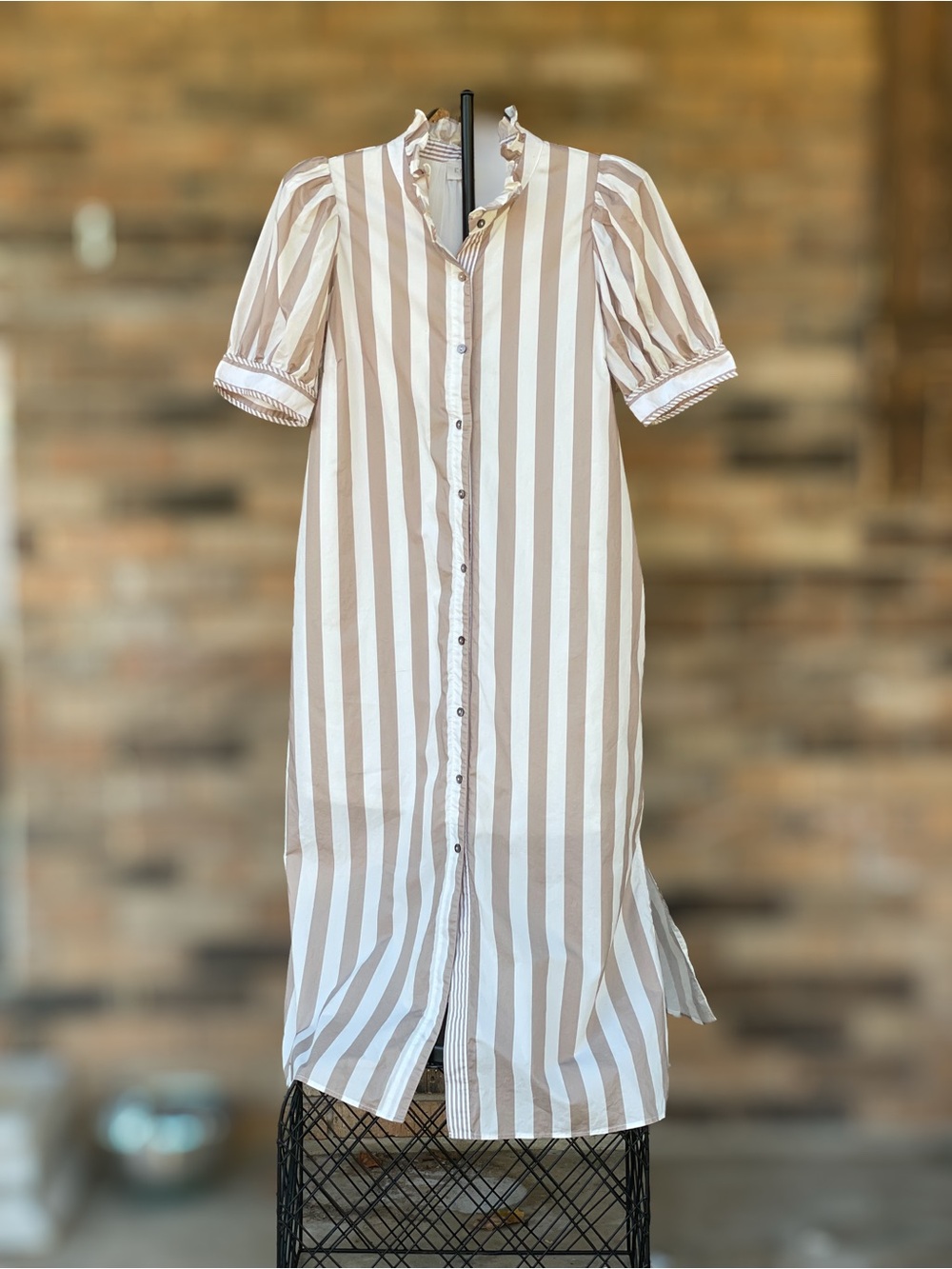 Entro Size Large Tan Cream Striped Puff Sleeve Midi Shirt Dress